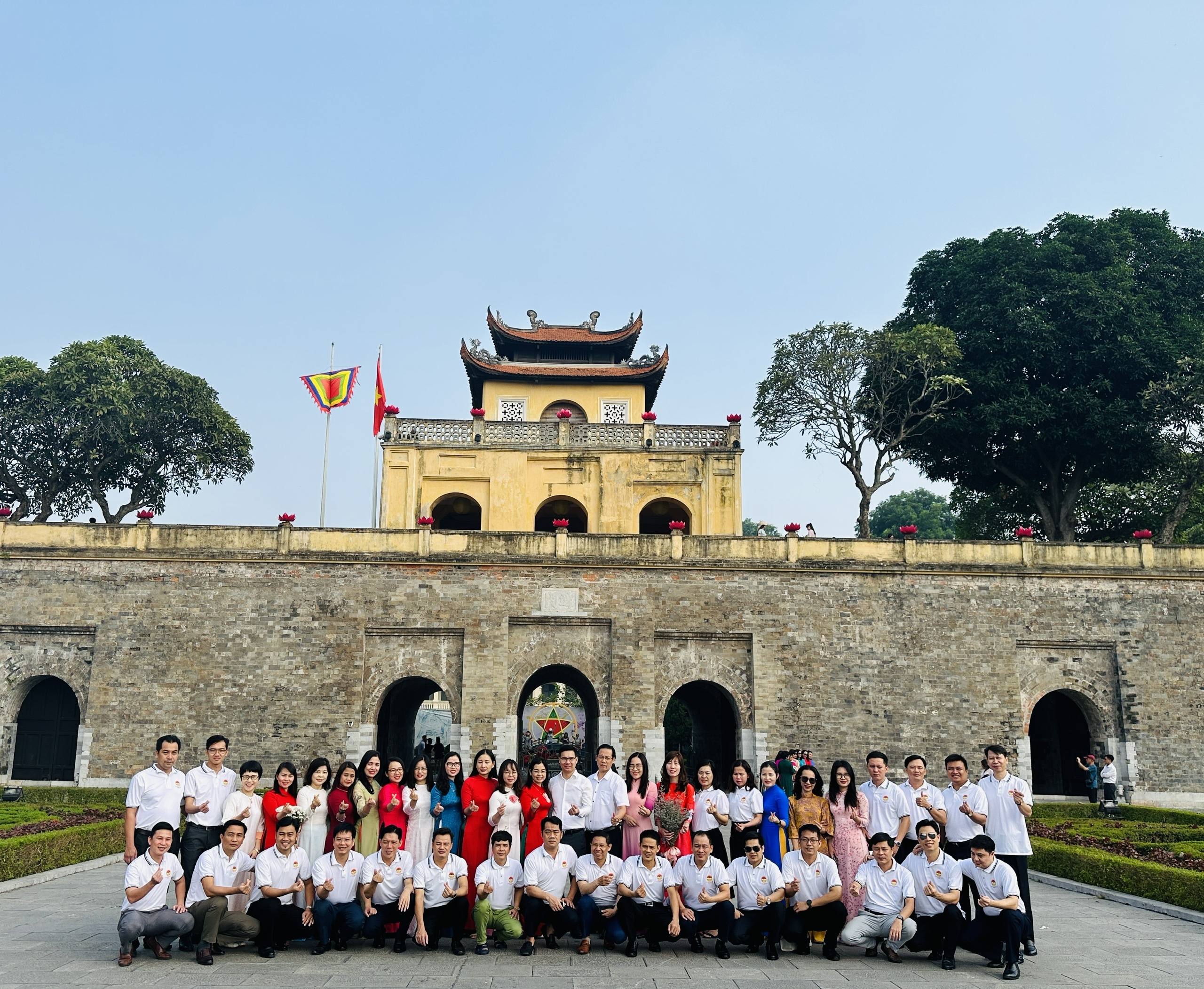 Cao cấp lý luận chính trị K74 A15 – Học viện Chính trị Quốc gia Hồ Chí Minh sinh hoạt chính trị và tham quan tại Khu Di sản Hoàng thành Thăng Long